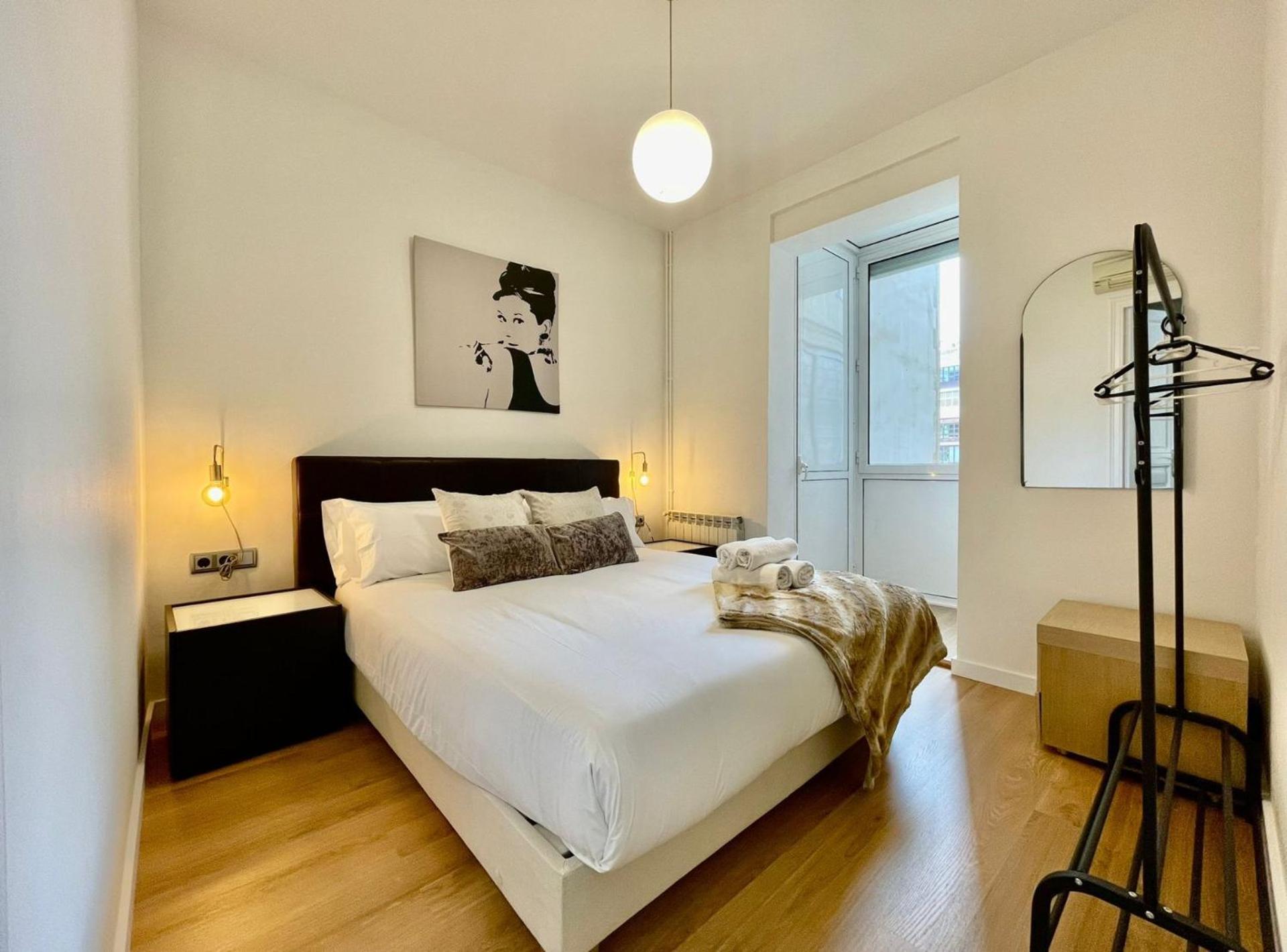 The Gaudi Suites II Barcelona Exterior photo